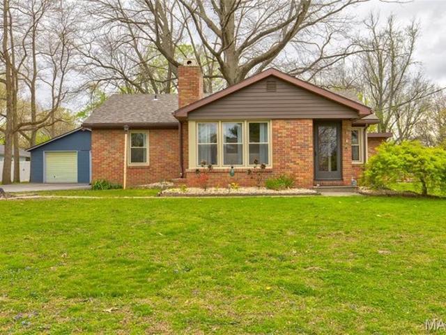 House for sale in Cottage Hills, Illinois