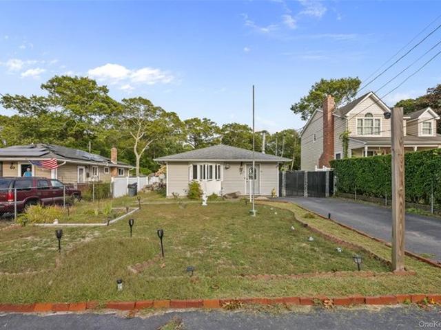 House for sale in Centereach, New York