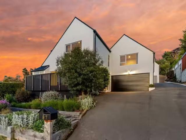 House for sale in Chaslands, Canterbury