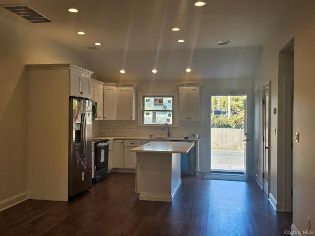 Property for rent in Bohemia, New York