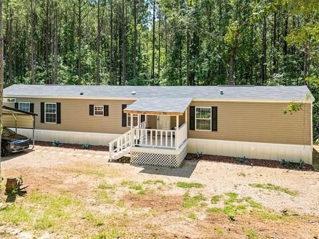 House for sale in Elmore, Alabama