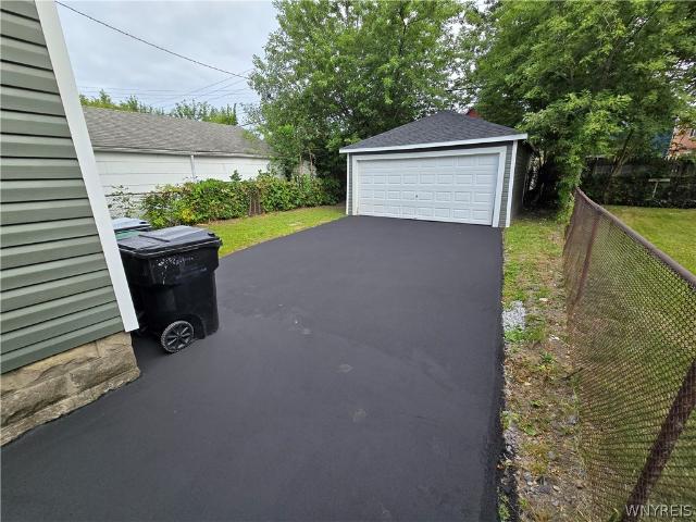 House for sale in Tonawanda, New York