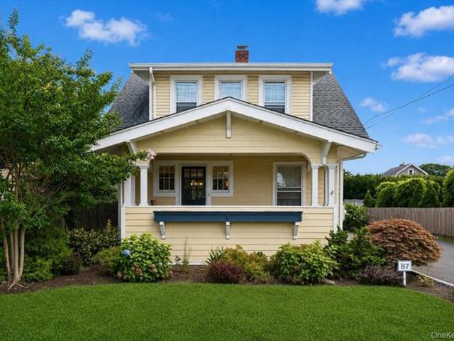 House for sale in Bohemia, New York