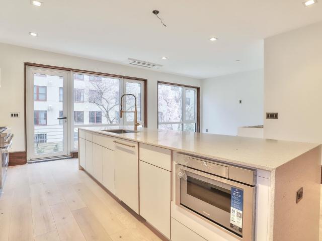 Condo for sale in Hudson, New Jersey