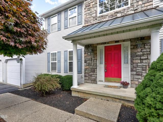 House for sale in Town of Niskayuna, Schenectady County