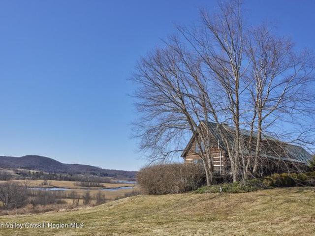 House for sale in Millerton, New York