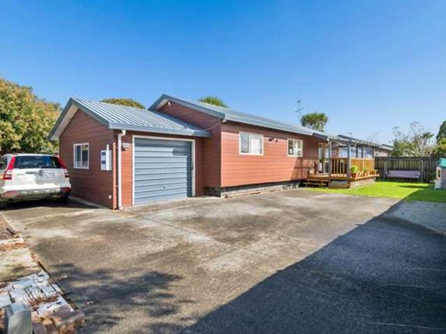 House for sale in Papakura