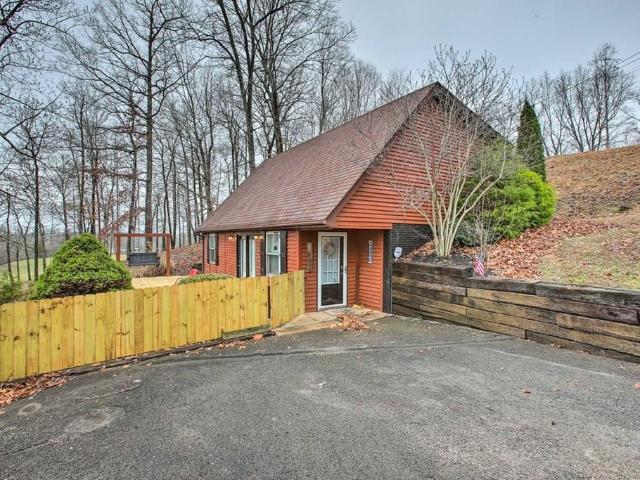 House for sale in Albany, Kentucky