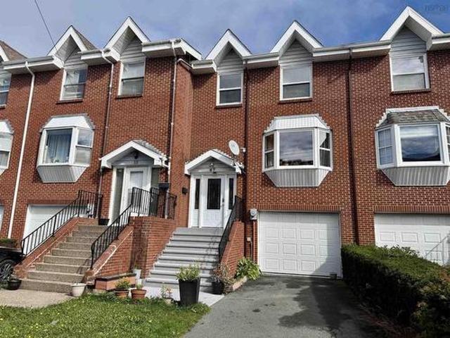 House for sale in Sheffield, Halifax