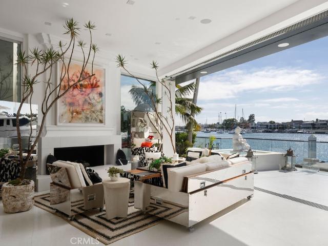 House for sale in Corona Del Mar, California