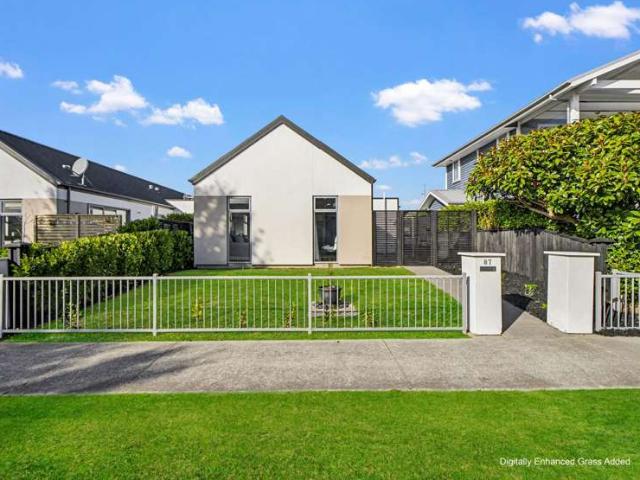 Townhouse for sale in Pegasus, Canterbury