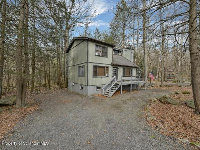 House for sale in Lake Ariel, Pennsylvania