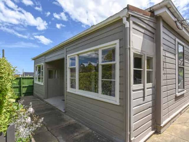 House for rent in Otakou