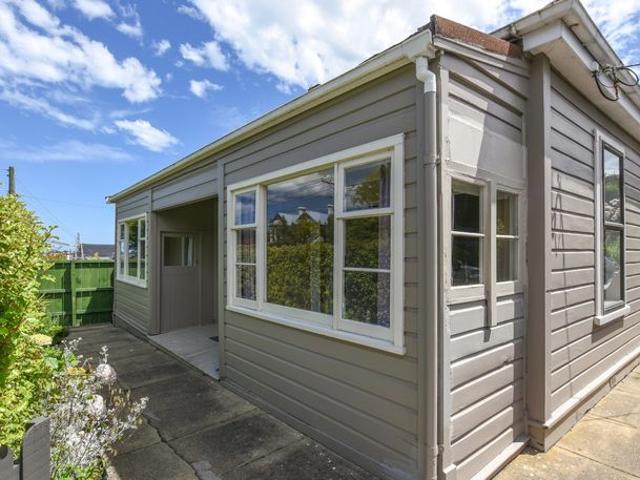 House for rent in Otakou