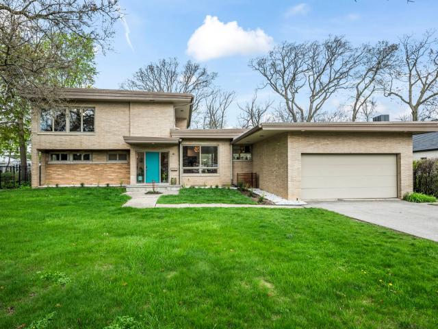 House for sale in Highland Park, Lake County
