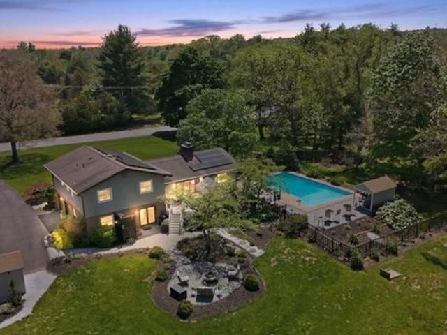 House for sale in Neshanic Station, New Jersey