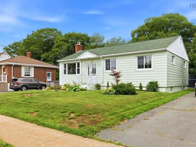 House for sale in Dartmouth, Nova Scotia