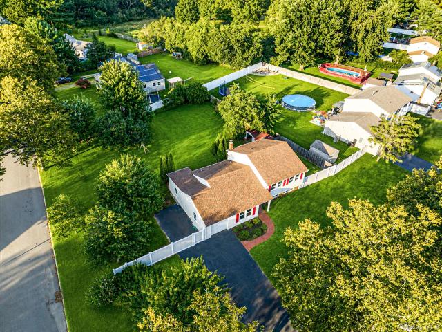 House for sale in Coram, Town of Brookhaven