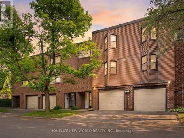 Townhouse for sale in Woburn, Ontario