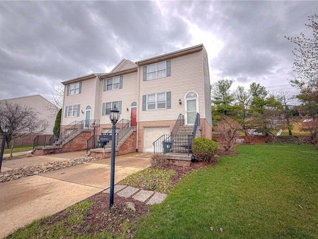 Townhouse for sale in Pittsburg, Pennsylvania