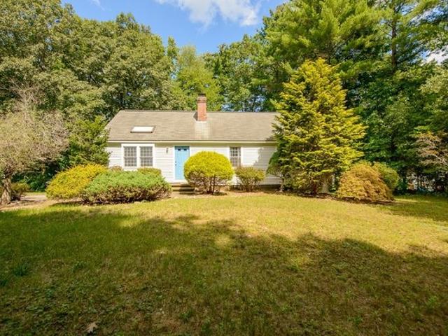 House for sale in Shirley, Middlesex County