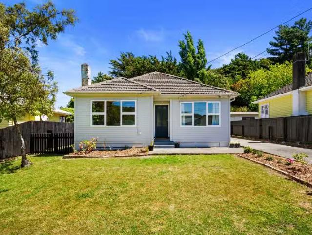 House for sale in Days Bay, Wellington