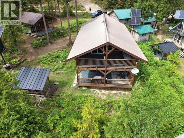 House for sale in Seymour Arm, British Columbia