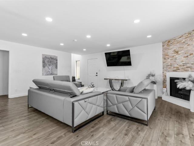 Townhouse for sale in Panorama City Neighborhood Council District, Canoga Park