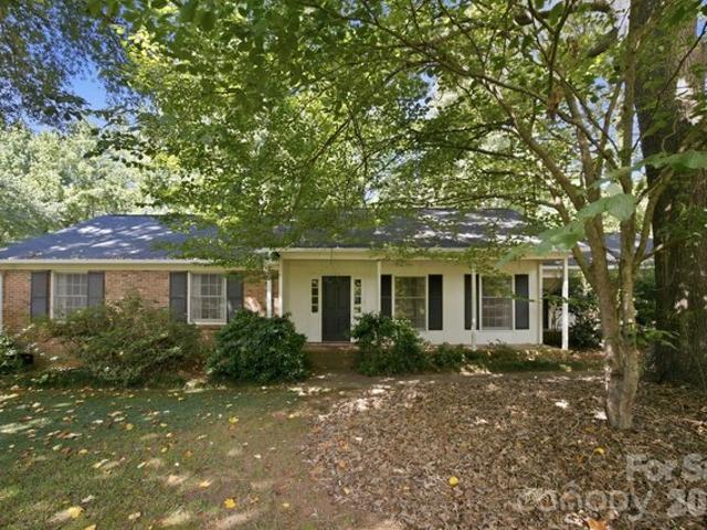 House for sale in Mecklenburg, North Carolina