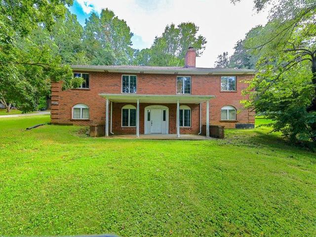 House for sale in Louisville, Jefferson County