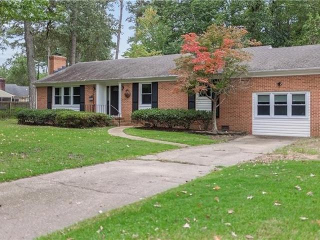 House for sale in Sleepy Lake, Suffolk
