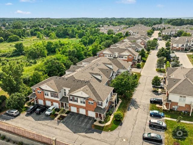 Condo for sale in Justice, Illinois
