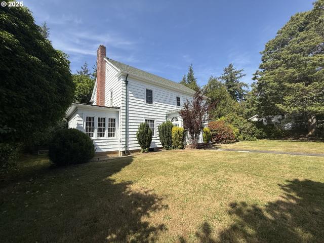 House for sale in Coquille