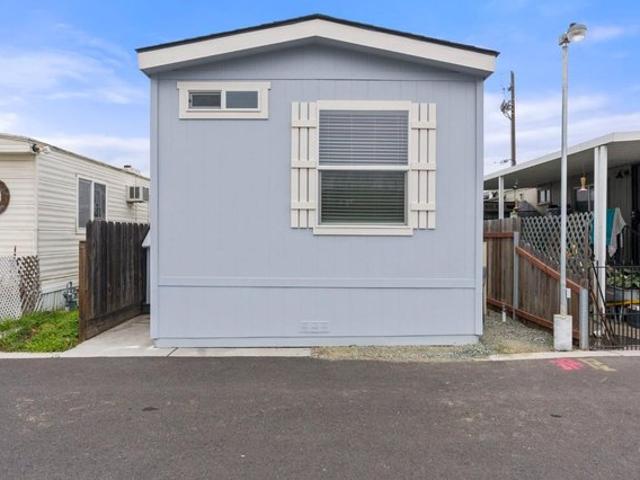 House for sale in Oakdale, California