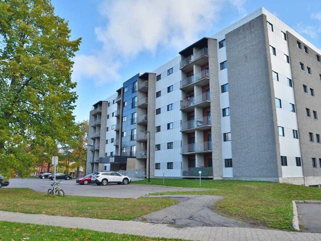 Apartment for rent in Pointe-de-Sainte-Foy, Québec