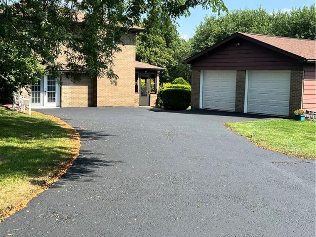 House for sale in Brenizer, Derry Township