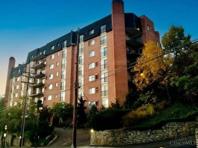 Condo for sale in Roselawn, Ohio