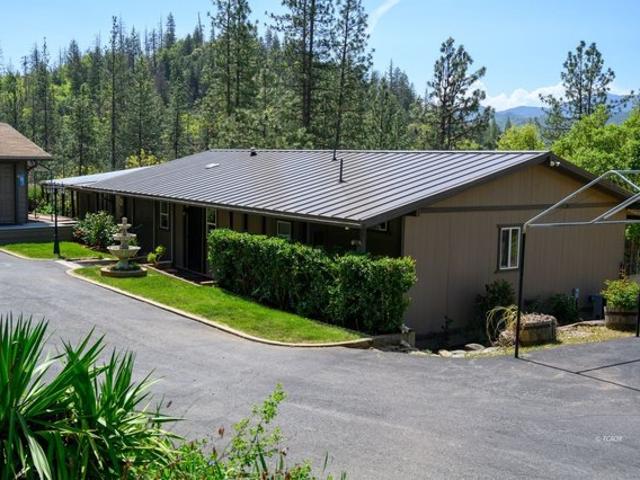 House for sale in Douglas City, California