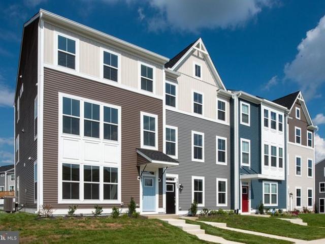 Townhouse for sale in Virginia
