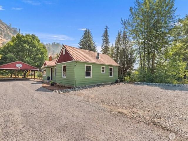 House for sale in Entiat, Washington