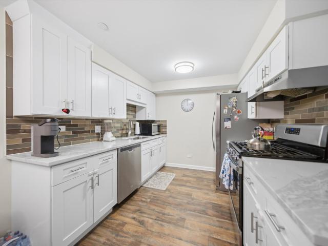Condo for sale in Des Plaines, Illinois