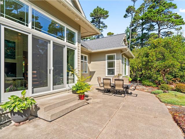 House for sale in Florence, Lane County