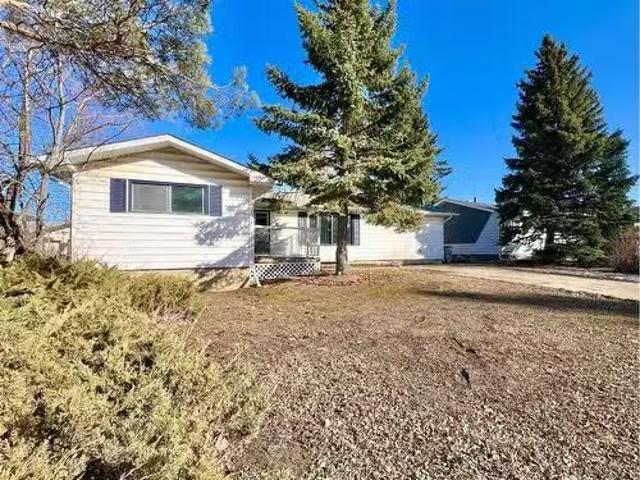 House for sale in Grande Prairie, Alberta