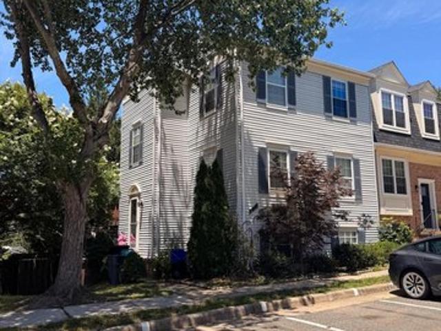 Townhouse for sale in Virginia