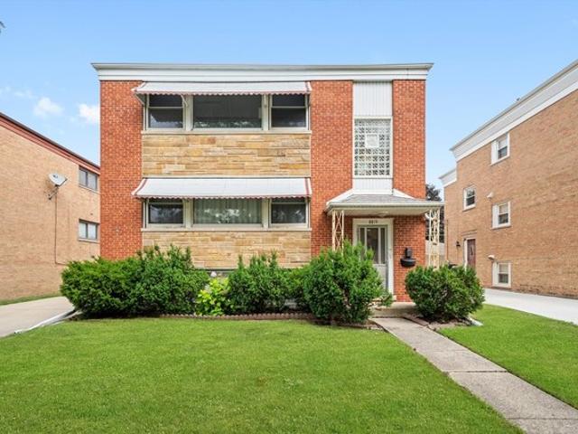 House for sale in Niles, Illinois