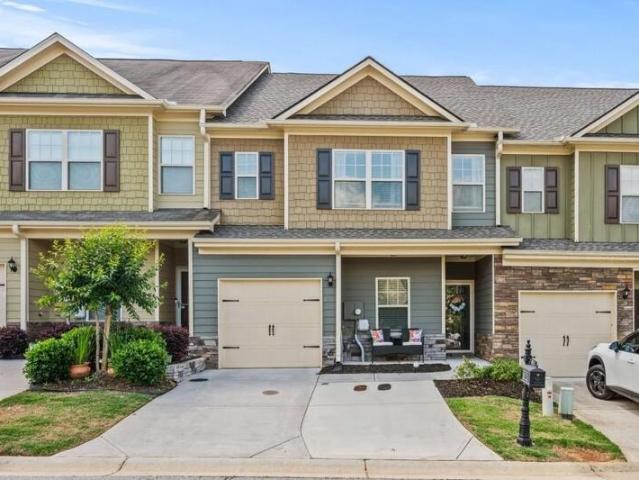 Townhouse for sale in Canton