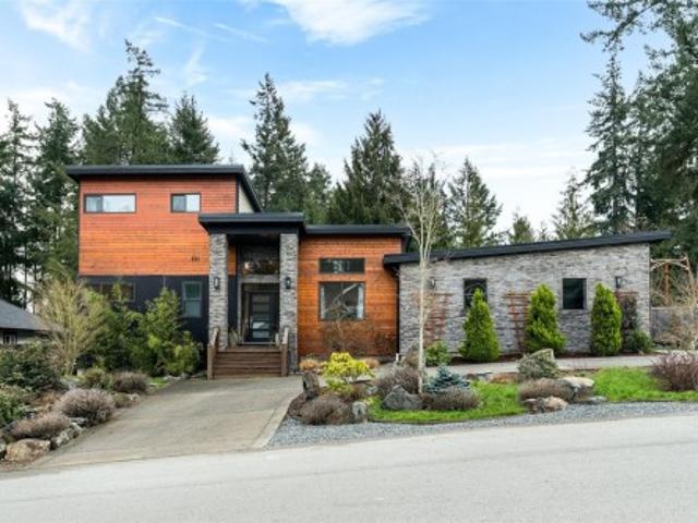 House for sale in Mill Bay, British Columbia