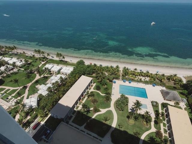 Apartment for rent in Key Biscayne
