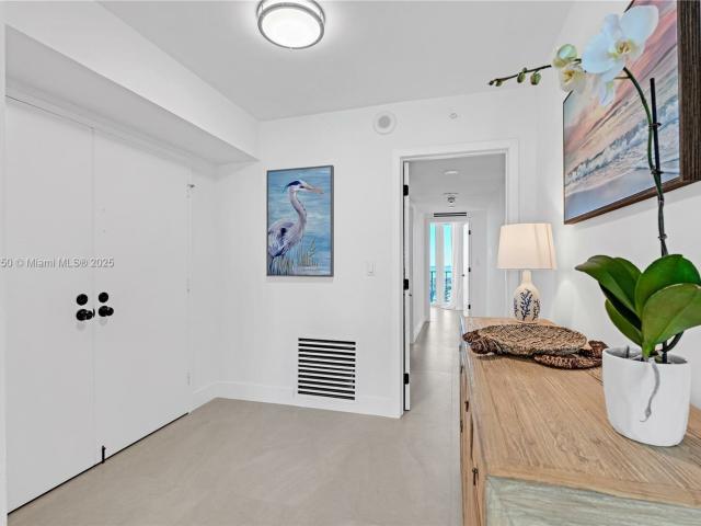 Apartment for rent in Key Biscayne