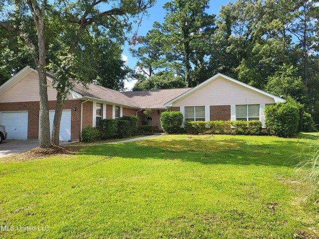 House for sale in Diamondhead, Mississippi